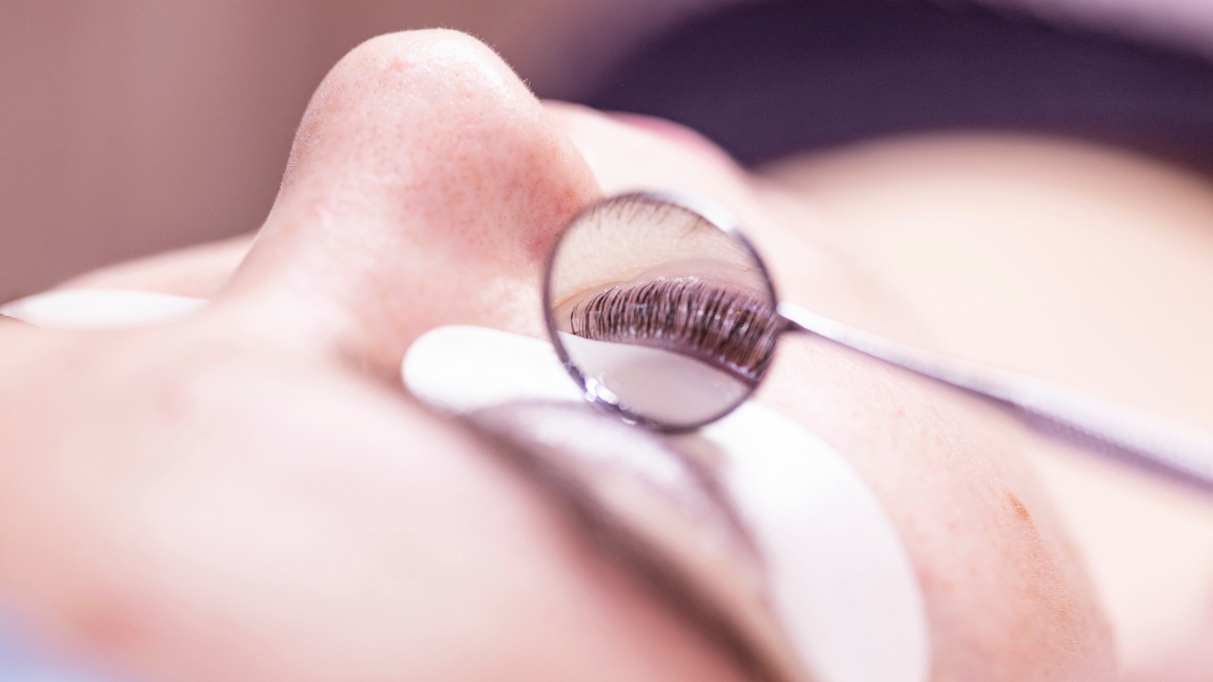 Close-up of an LVL lash lift treatment at Honeys Hair & Beauty in Taunton, showing natural lashes beautifully lifted and curled for a longer, fuller look without extensions.